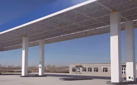 果洛钢结构加油站罩棚_螺栓球网架_挑檐_形象柱!